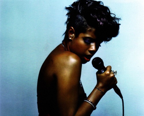 kelis-flaunt-5